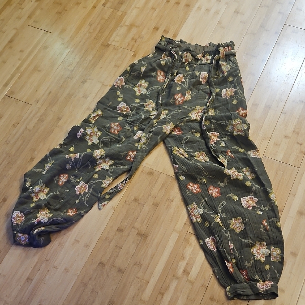 Free people floral cotton with pockets Pants